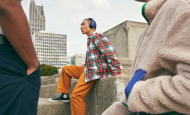 Integrerte kontroller på ørekopp