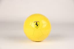Fotboll Ferrari - gul klarlack