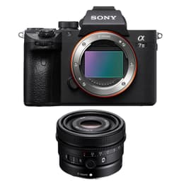 Sony A7 III m/ Sony FE 50mm f/2.5 G