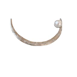 Crescent Moon -hiuspuikko Hopea