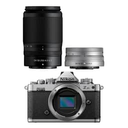 Nikon Z fc m/DX 16-50mm  DX 50-250mm