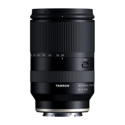 Tamron 17-70mm f/2.8 Di III-A VC RXD