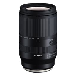 Tamron 18-300mm f/3.5-6.3 Di IIIA VC VXD