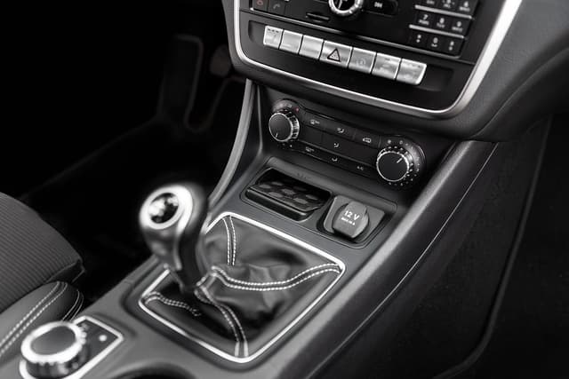 Qi trådløs oplader - OEM design - Mercedes A-Class/Cla/Gla - 10W