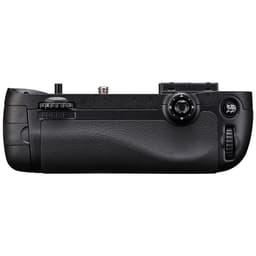 Nikon MB-D15 monitoimiakkuperä