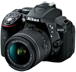 Nikon D5300 SLR kamera + 18-55 mm AF-P DX objektiv
