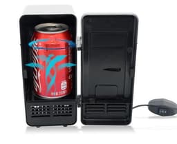 Minijääkaappi ja 2-in-1-lämmityskaappi USB: llä