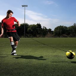 SKLZ Star-Kick, Fotboll