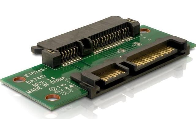 Sukupuolenvaihtaja / adapteri, 22-pin(SATA+SATA-virta) u > n