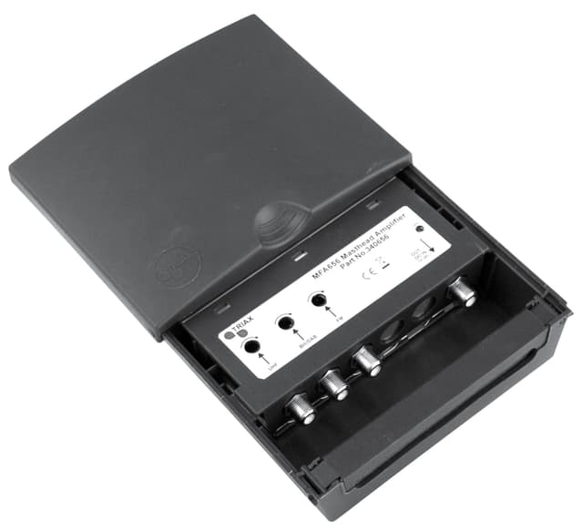 Triax Masthead 656 Förstärkare 3-i-1 FM, VHF, DAB, UHF
