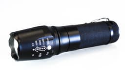 Kraftig LED lommelygte med Zoom 1200 Lumen