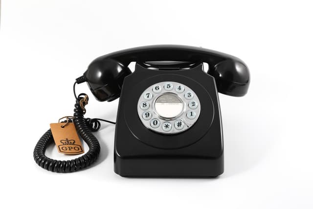 GPO 746 Retro Knapptelefon, svart