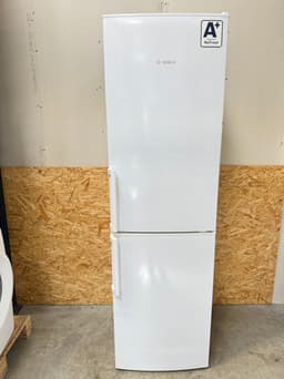 Bosch køle-/fryseskab KGN39A07 - D11617 - brugt