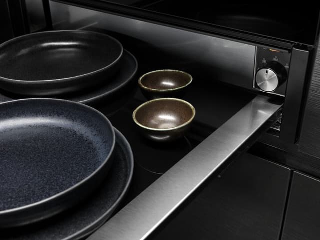 Hold tallerkner og retter varme