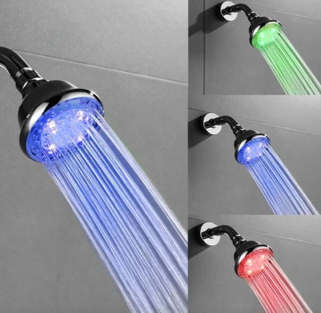 Duschhuvud med temperaturstyrd LED-belysning