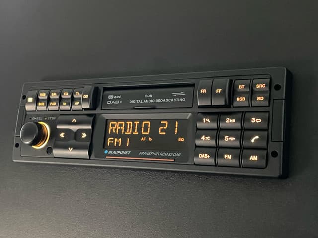 blaupunkt-frankfurt-rcm-82-