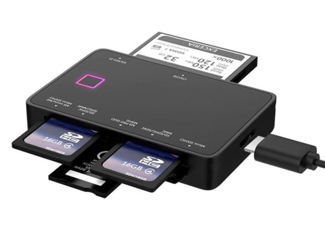 NÖRDIC USB-A-Kortleser 7 Spor 1xCF, 2xSD, 2xMicroSD, 1xMS og 1xD UHS-I