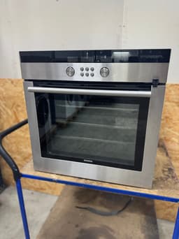 Siemens indbygningsovn HB760560S - D13509 - brugt