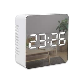 Digitalt LED-vækkeur med spejldisplay