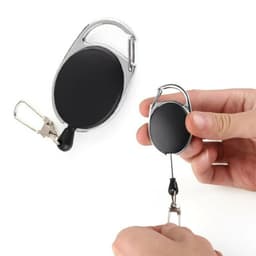 Udtrækkelig nøglering med yo-yo funktion og snor 72 cm 2-pakke