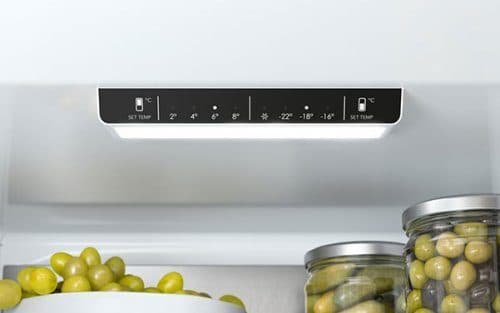 Kontrollpanel i innertaket