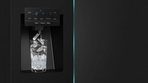 Jää- ja vesiannostelija