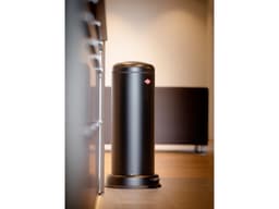 Wesco Baseboy Big Pedalhink Dia 36,2 x 80 cm 30 liter Matt svart