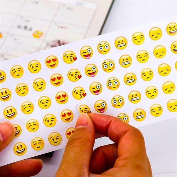 Emoji-klistremerker - 660 klistremerker med ulike uttrykk