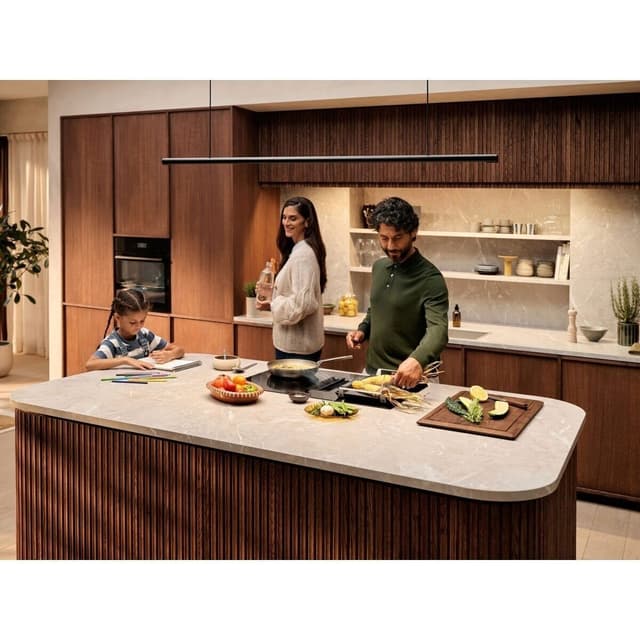 Bridge induktionshäll med inbyggd fläkt – njut av större designfrihet i köket