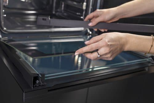 Irrotettava ovi ja lasi