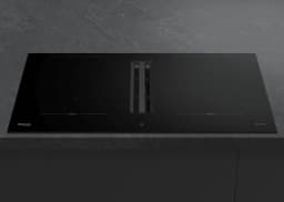 Hisense kogeplade med indbygget emhætte HEH8443BSCWF (83 cm)