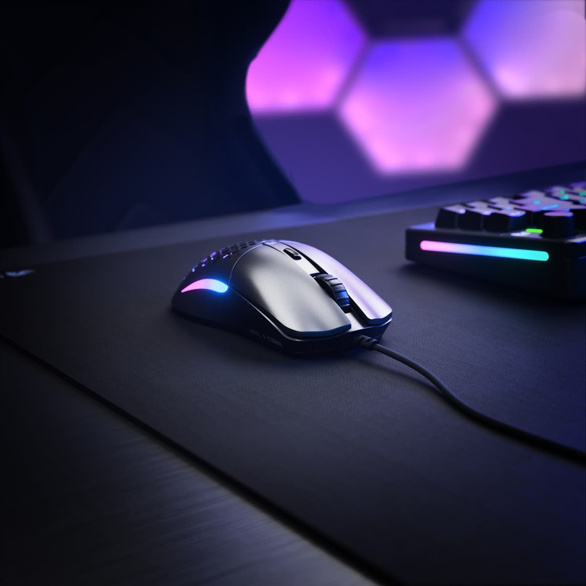 Glorious Model O Eternal RGB gamingmus (svart) - Elgiganten