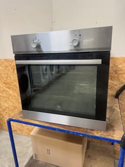 Electrolux indbygningsovn 	EOB3000AAX - D15248 - brugt