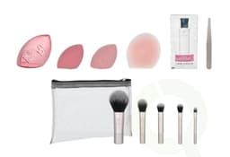 Real Techniques 12 Days Of Glow Adventskalender 12 deler Rensesvamp/Complexion Sponge/Travel Sponge Cage/Mask Applicator/5 børster/Brush Cleanser Gel/Tweezers/Pouch
