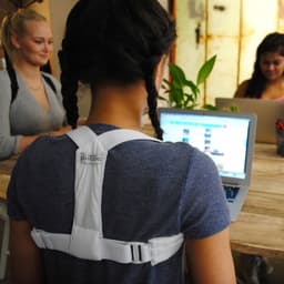 SWEDISH POSTURE Holdningsstøtte Junior 6-12 År Hvid