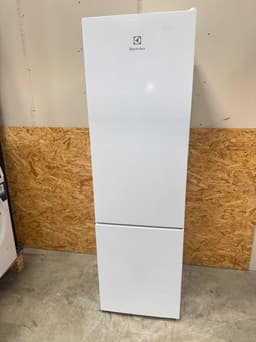 Electrolux køle/fryseskab LNB3AF26W0 - D16445 - brugt