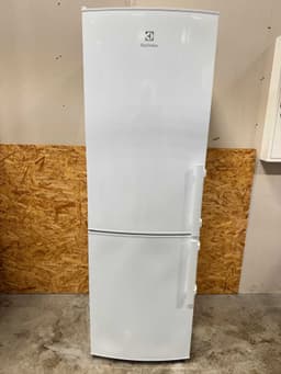 Electrolux køle/fryseskab KNT4TF33W2 - D17365 - brugt