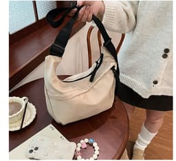 Tyylikäs Khaki Oxford -kangaskankainen olkalaukku