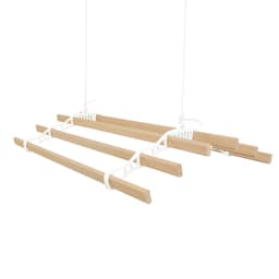 Klærsnor i taket med trinsesystem og 6 0,9 m lameller i hvitt