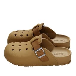 Mukavat ja tyylikkäät puukenkäsandaalit kahvia E