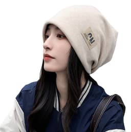 Stickad mössa med öronlappar Beige