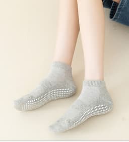 Yogasokker med øredesign M