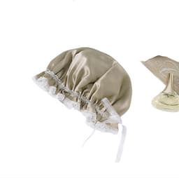 Lyxig sovmossa i siden med spetskant Beige