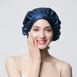 Sovhatt i 100% mullbärssilke Blå