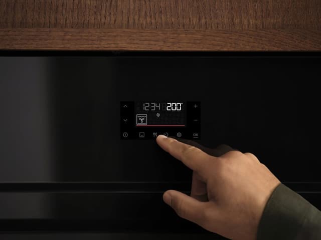 Berøringsskjerm gir enkel tilgang og full kontroll