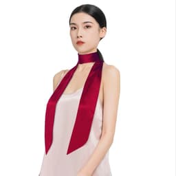 Elegant skinny skjerf i 100 % silke – allsidig tilbehør Rød