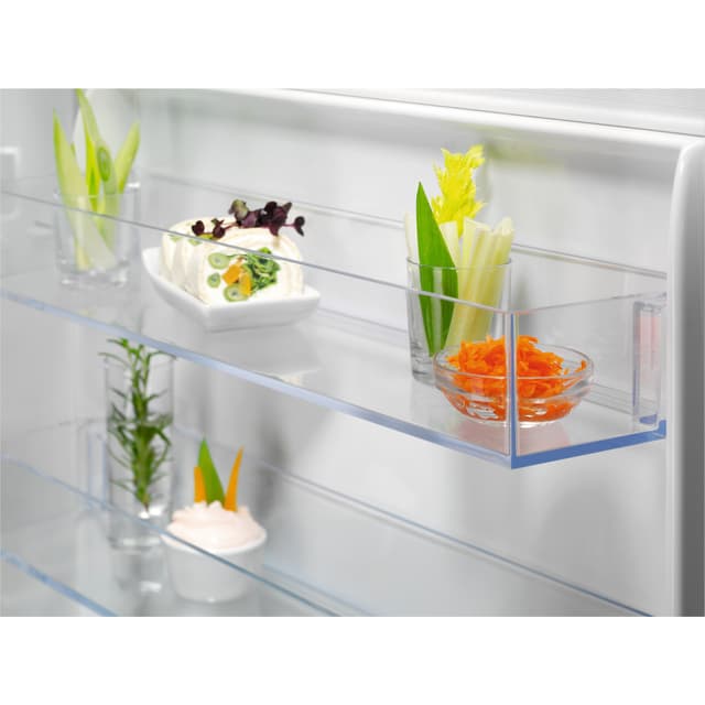 Electrolux 900 kølefryseskab ENZ9MC18S (integreret) billede 1