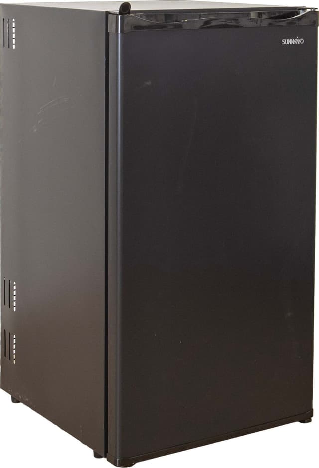 Kylskåp Sunwind Nova 70l, svart 12/24V