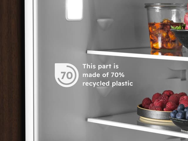 Ny æra for innovation. Unikt køle-/fryseskab med genanvendt plast*