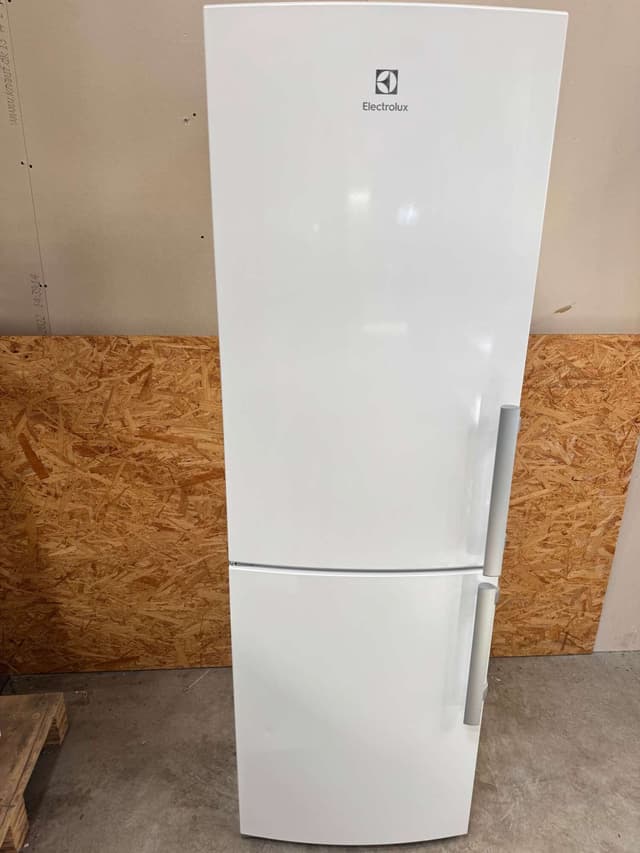 Electrolux køle/fryseskab EN3615MOW - D19436 - brugt